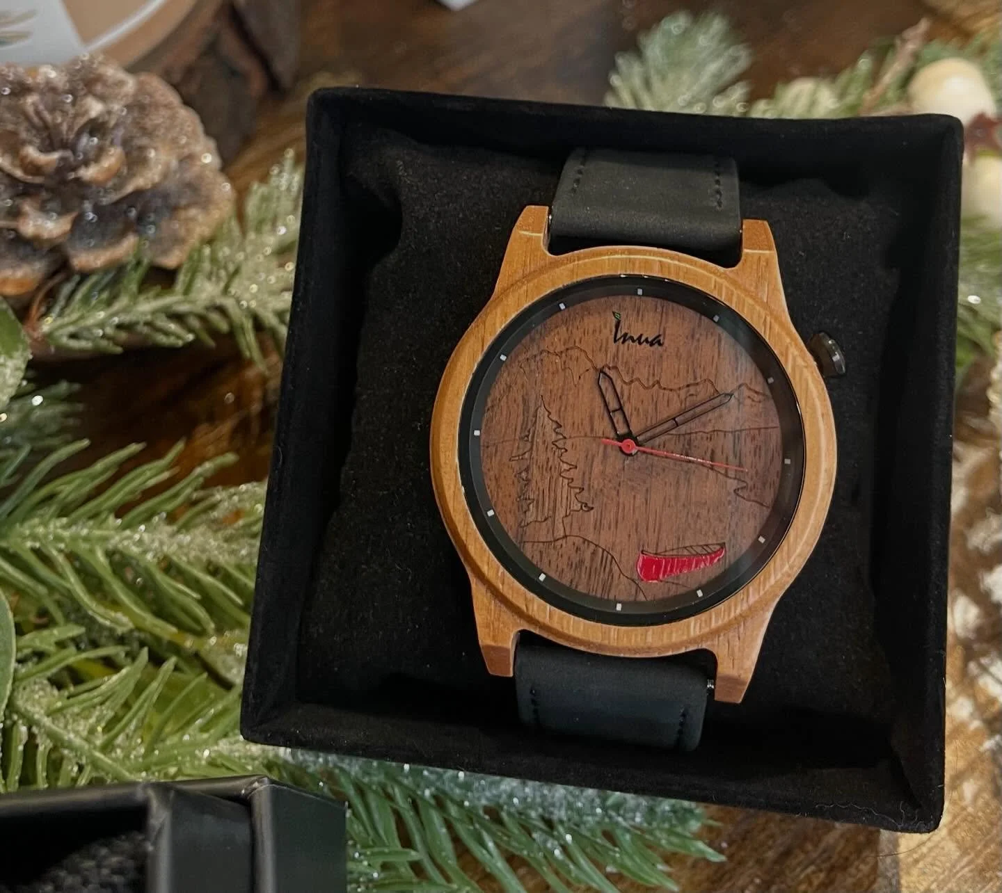 Montres qu&eacute;b&eacute;coise de haute qualit&eacute;&hellip; venez d&eacute;couvrir ces &oelig;uvres d&rsquo;art! #montresenbois #produitsquebecois #ideecadeauhommes #boutiquecadeau #ideenoel