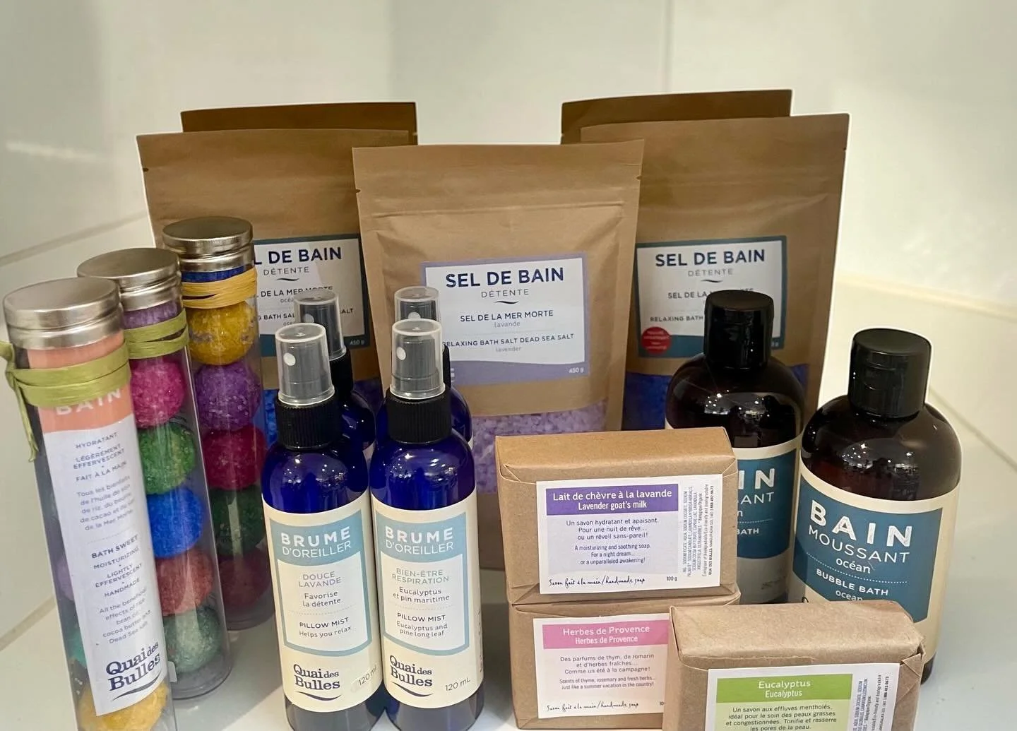 Quai des Bulles - Kamouraska 🩵🌊🫧 @quaidesbullessavonnerie #savonsnaturelles #seldebain #brumeoreiller #naturalsoap #linenspray