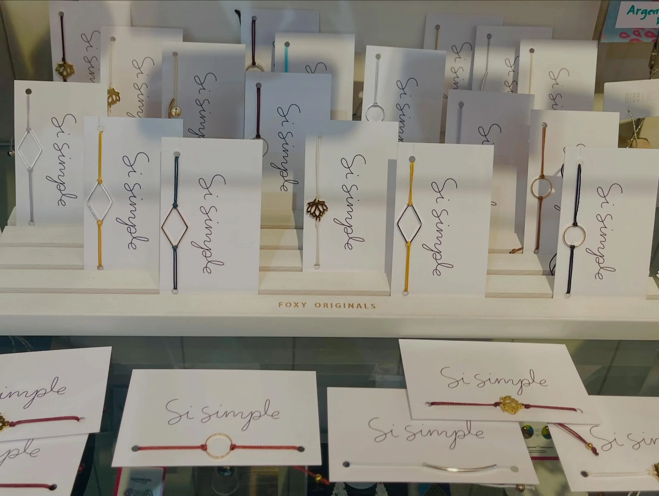 Bijoux SI SIMPLE 🩵 - Montr&eacute;al @sisimple #bijouxsimple #minimalistjewelry #boutiquecadeau #boutiqueaccessoires