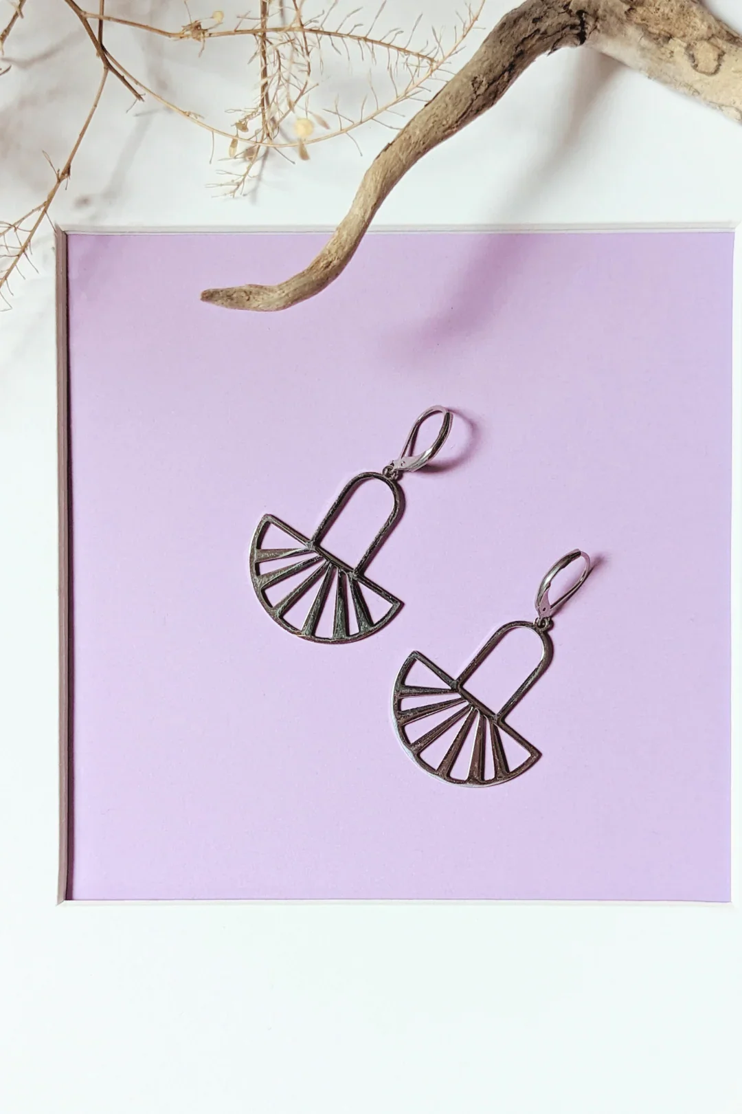 serotonine-design-collection-harmonie-boucles-doreilles-amelia-serotonine-design-roxy-lama-3 (1).webp