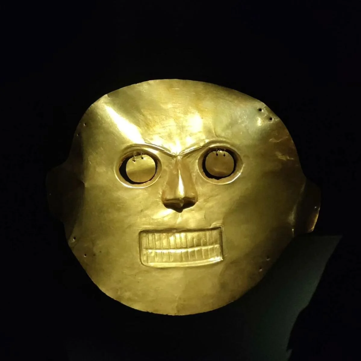 No bikes. Flying. Suddenly feeling like regular tourists again we enjoyed the simple things that aren't always so simple on the road. A seat. Coffee. Panini. The flight was too short for a film but just sitting back as the blue scrolled by was bliss.