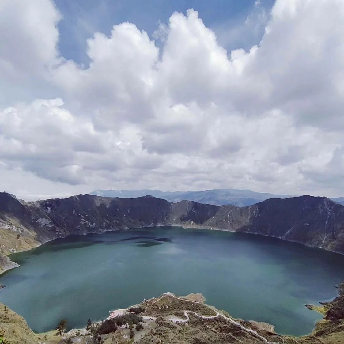 Shona convinced security to let us park in the underground lot while I went to find wifi to connect with our absent host. Hotspot hunting led me to the local KFC. Connected, access info in hand, I headed back to join Sho with a large portion of fries