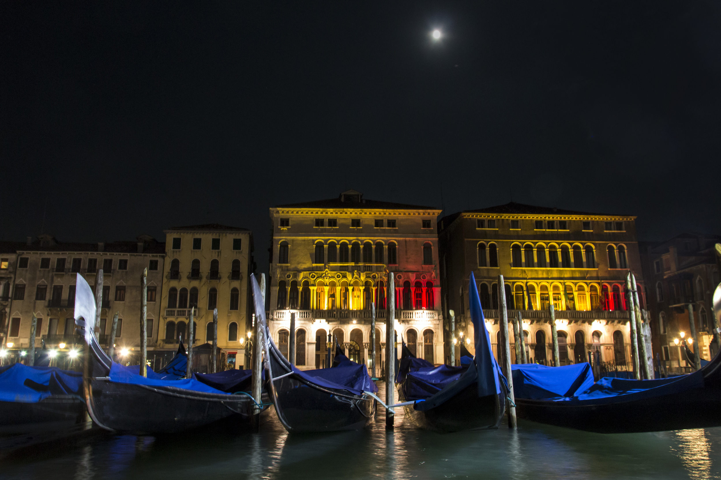 The canal at night
