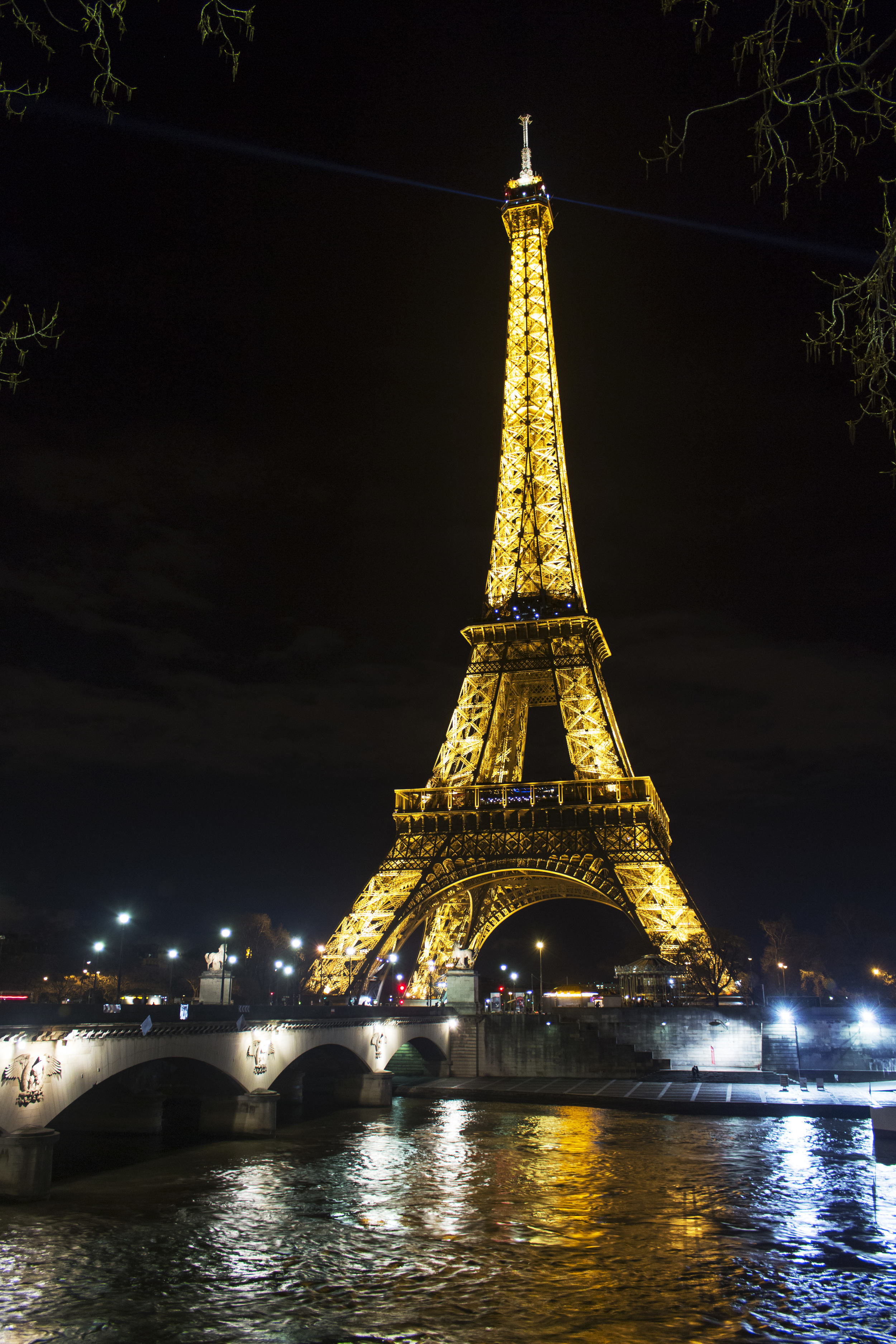 I then got one more angle before heading back. This is what the tower looks like when it isn't sparkling.