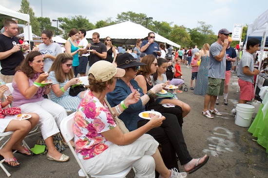 ctbites_blues_views_bbq_festival_tent_20141.jpg