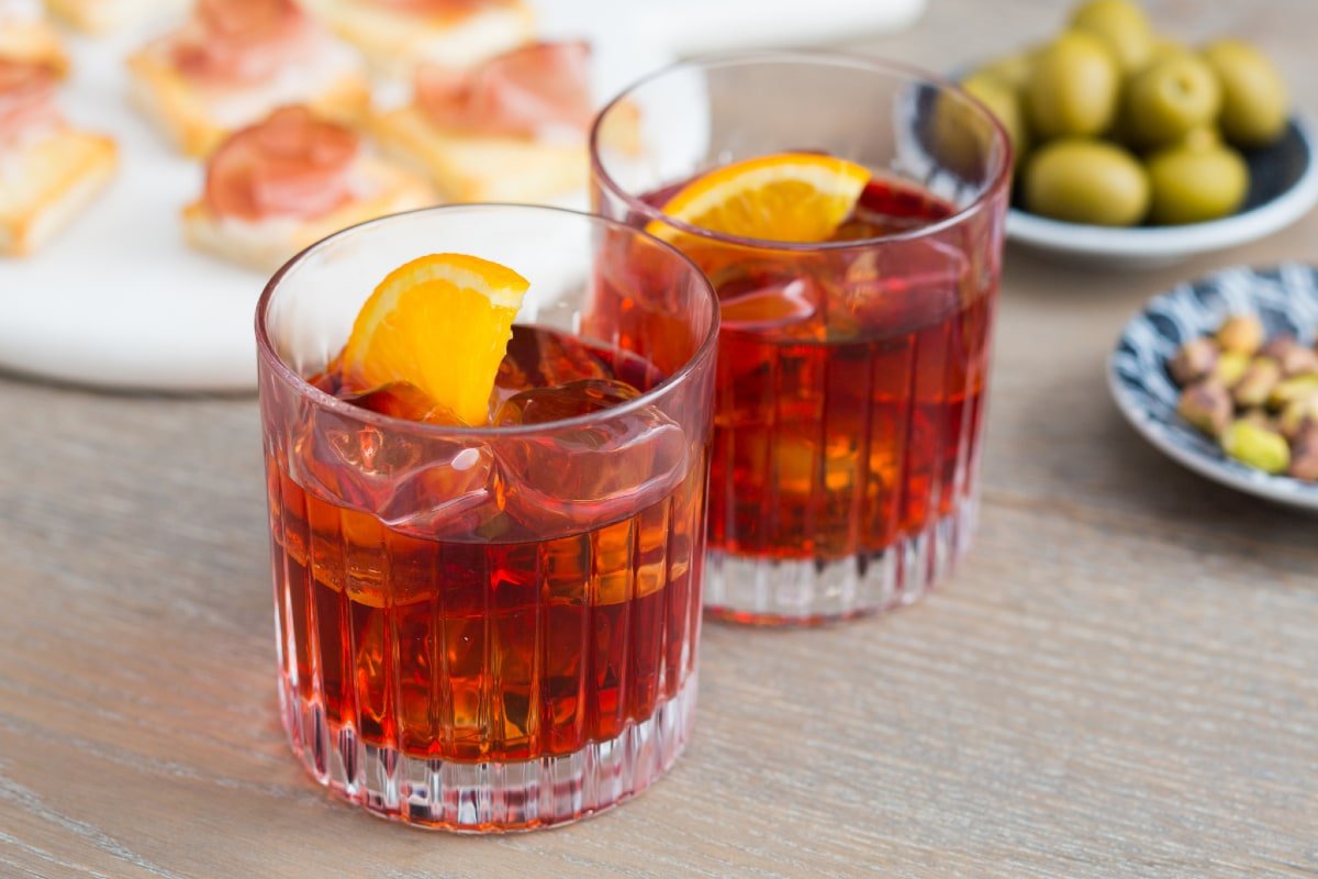 10+ CT Spots To Celebrate Negroni Week September 22-28