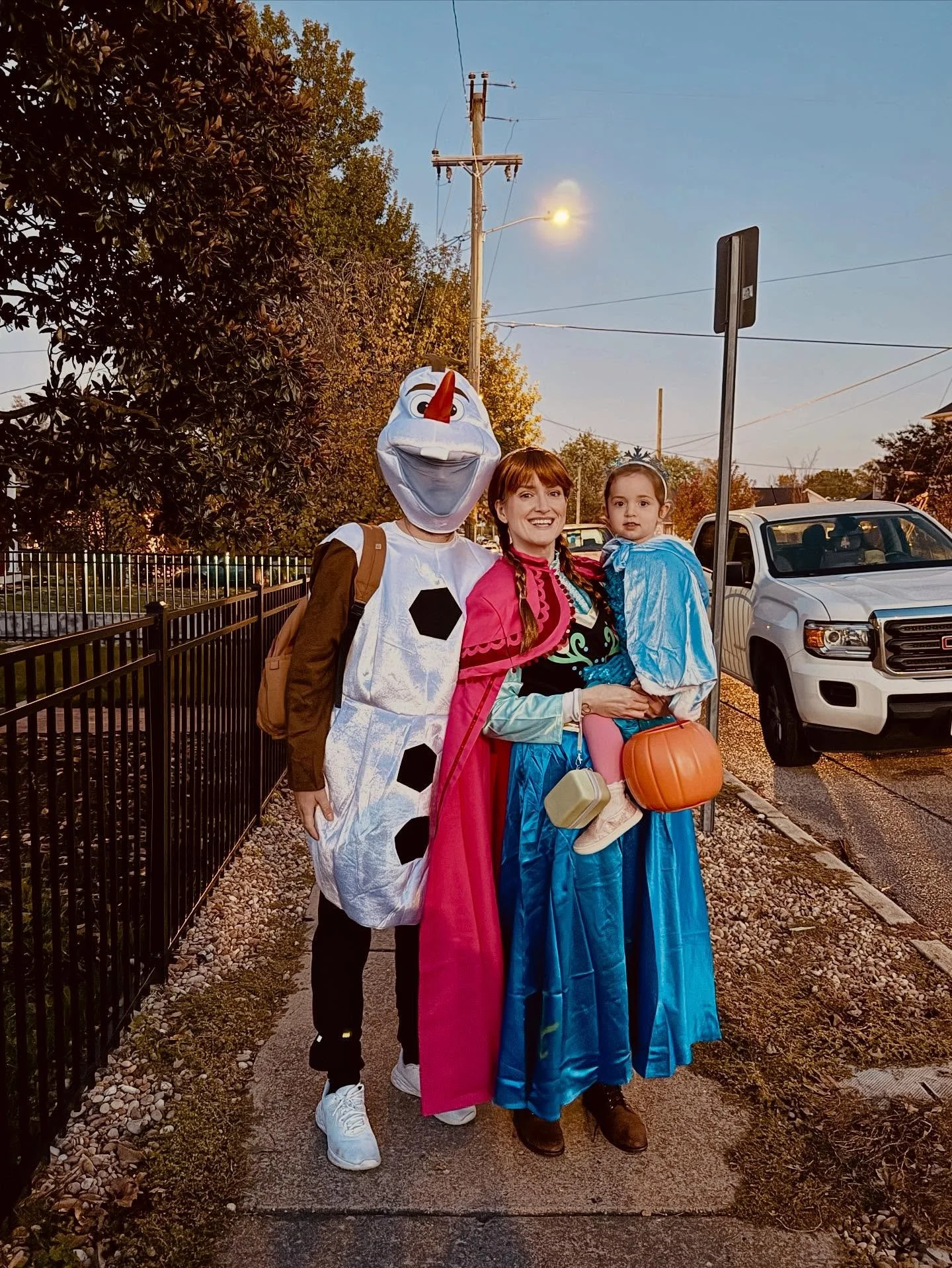 Happy Halloween from our Frozen fam! ❄️👻🎃 Cleo&rsquo;s first year trick-or-treating. Core memories for all of us 🥹🥰
