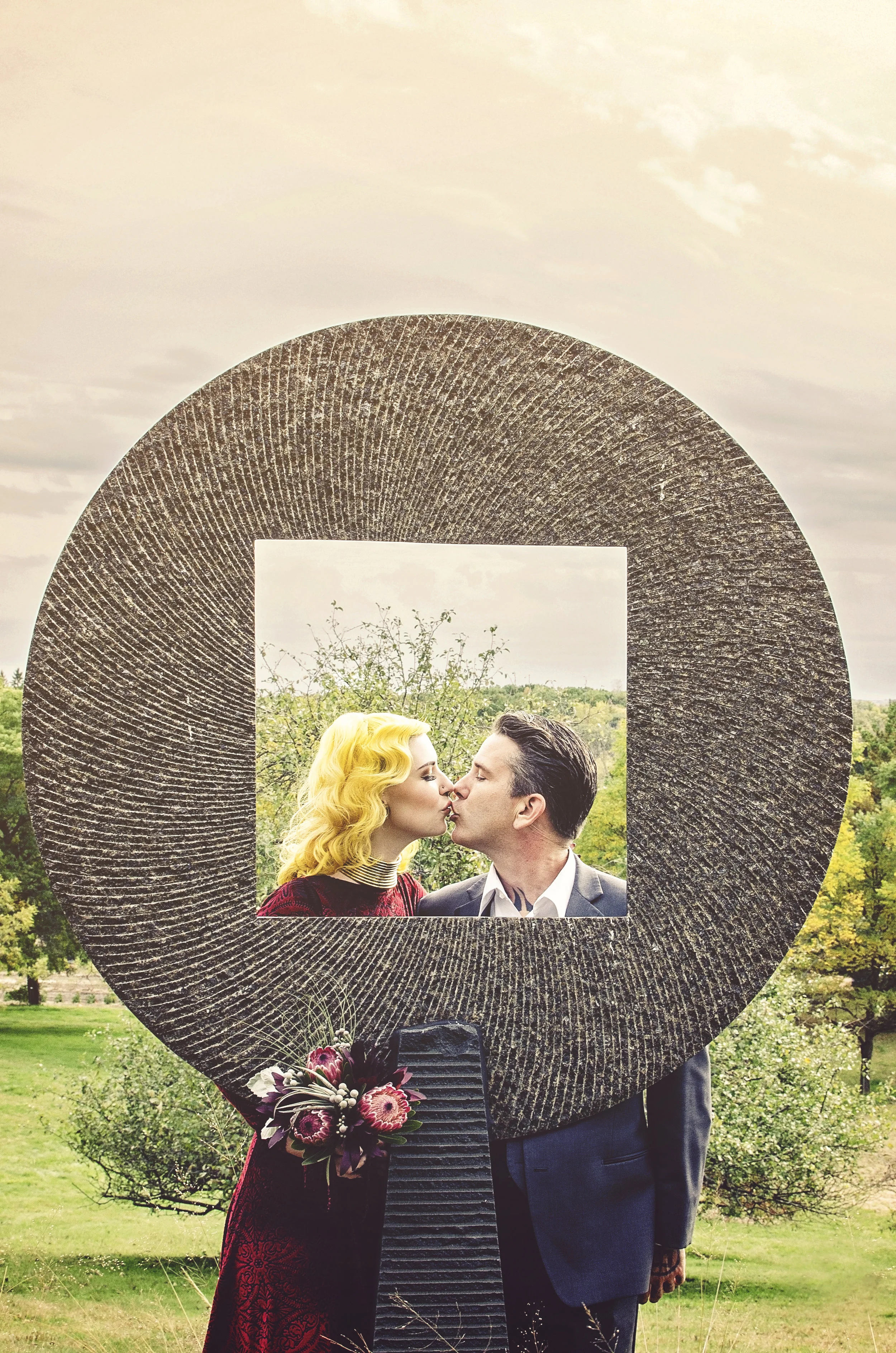 CircleKiss.jpg