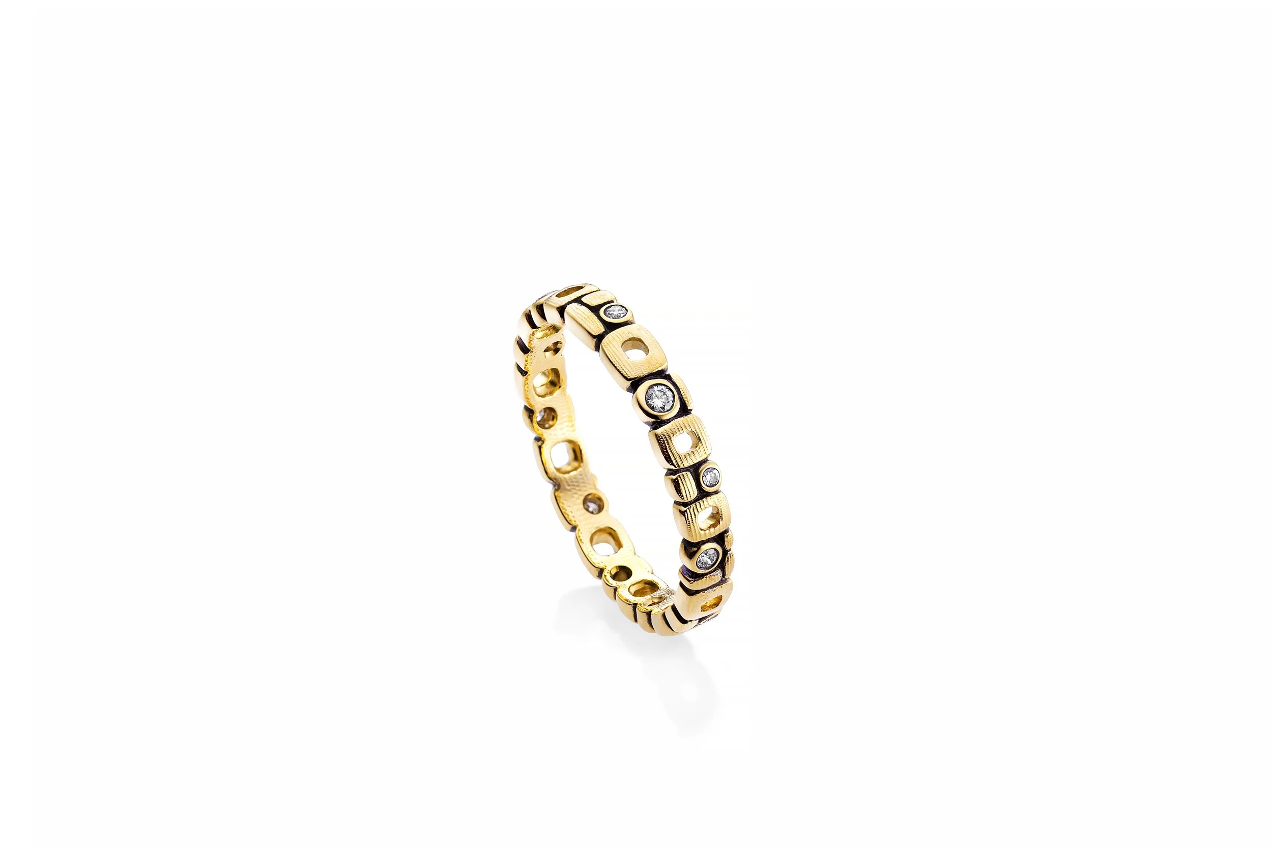 R-119 Micro Windows Band with Diamonds