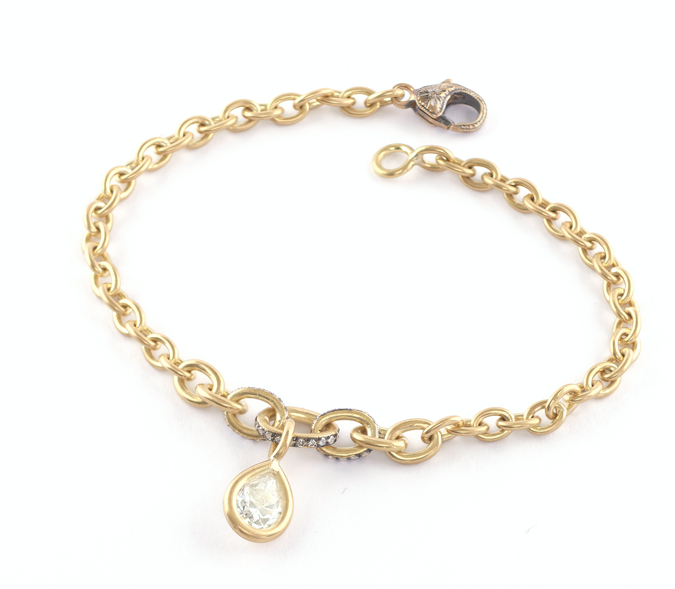 Diamond Teardrop Bracelet.png