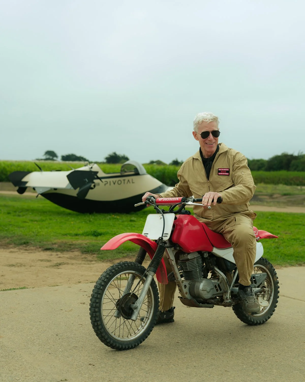 Pivotal Aviation - Journalist on Bike.jpg