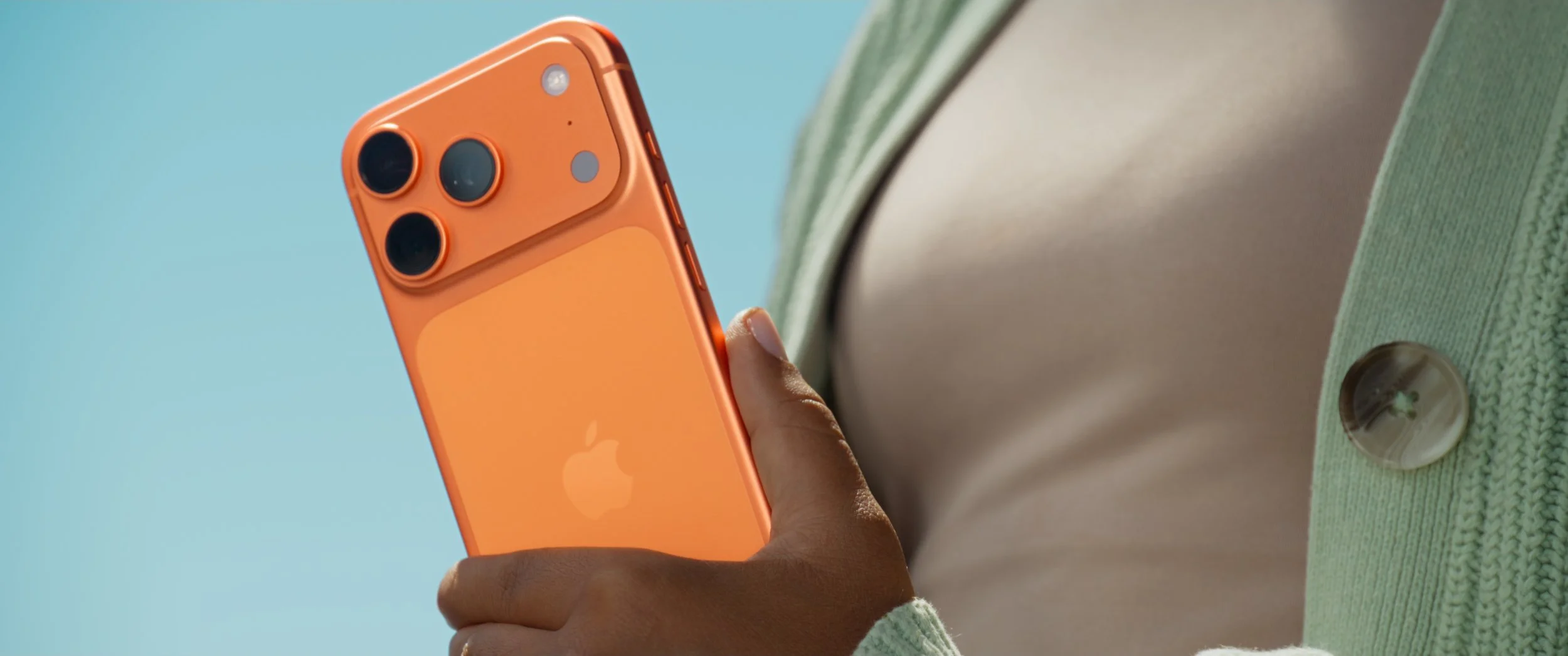 Apple iPhone 17 x Clipper Card Integration