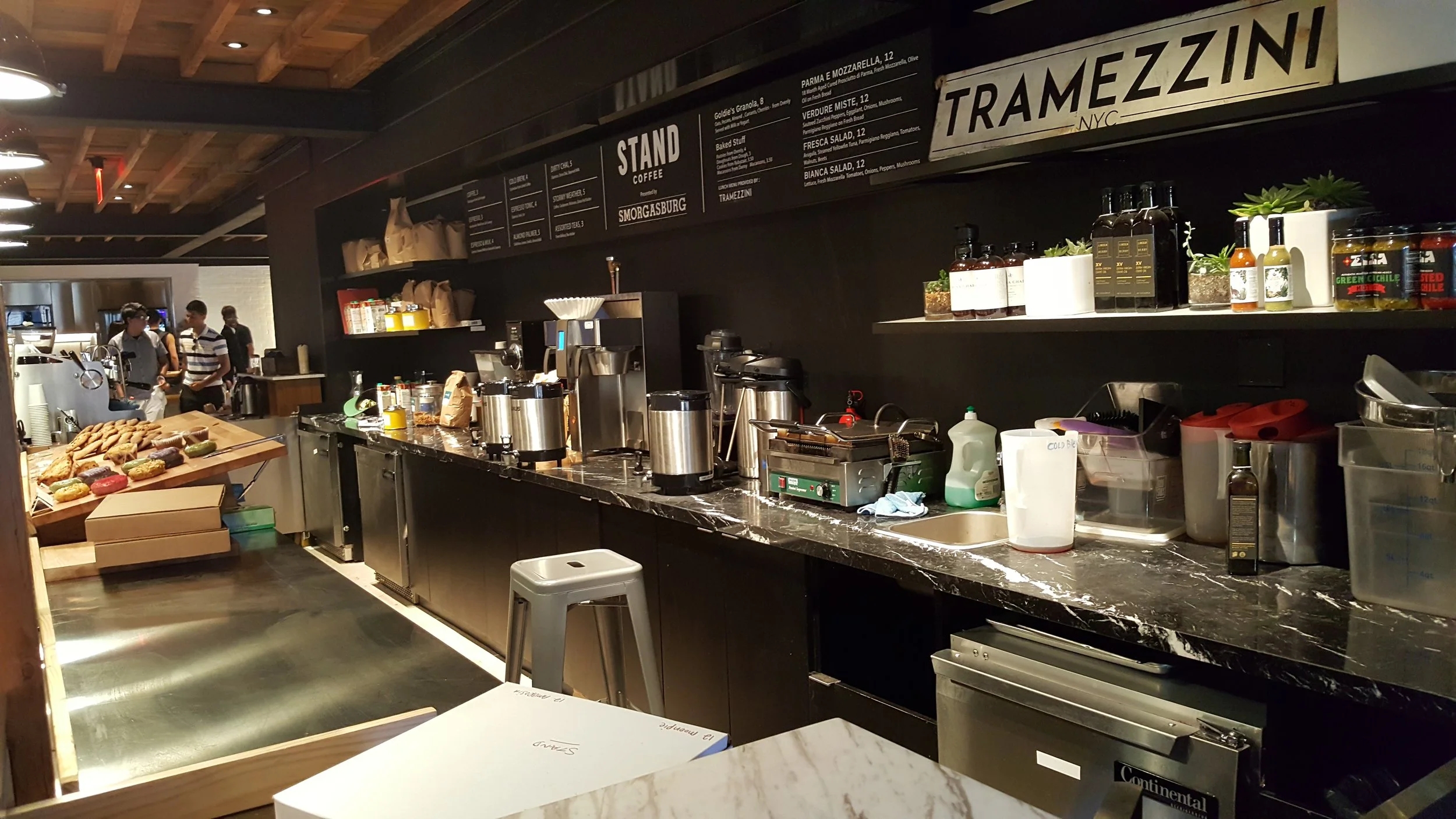 As part of its connection to the local NYC community, Samsung partnered with Smorgasburg for the 837 cafe.