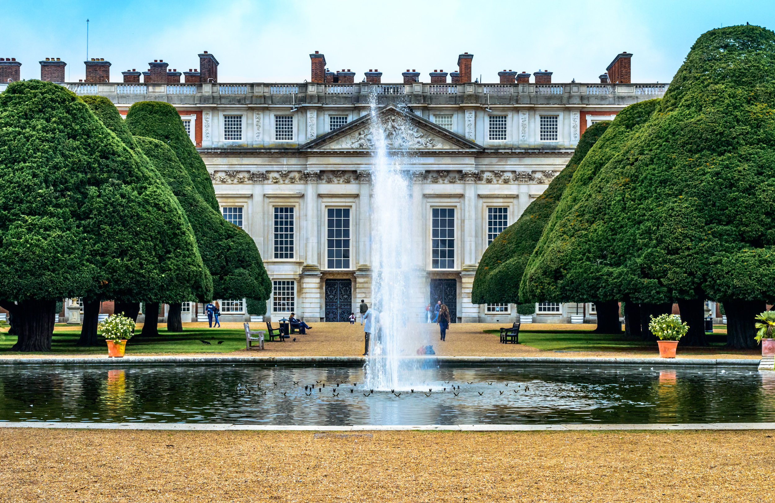 Hampton Court Palace-2.jpg