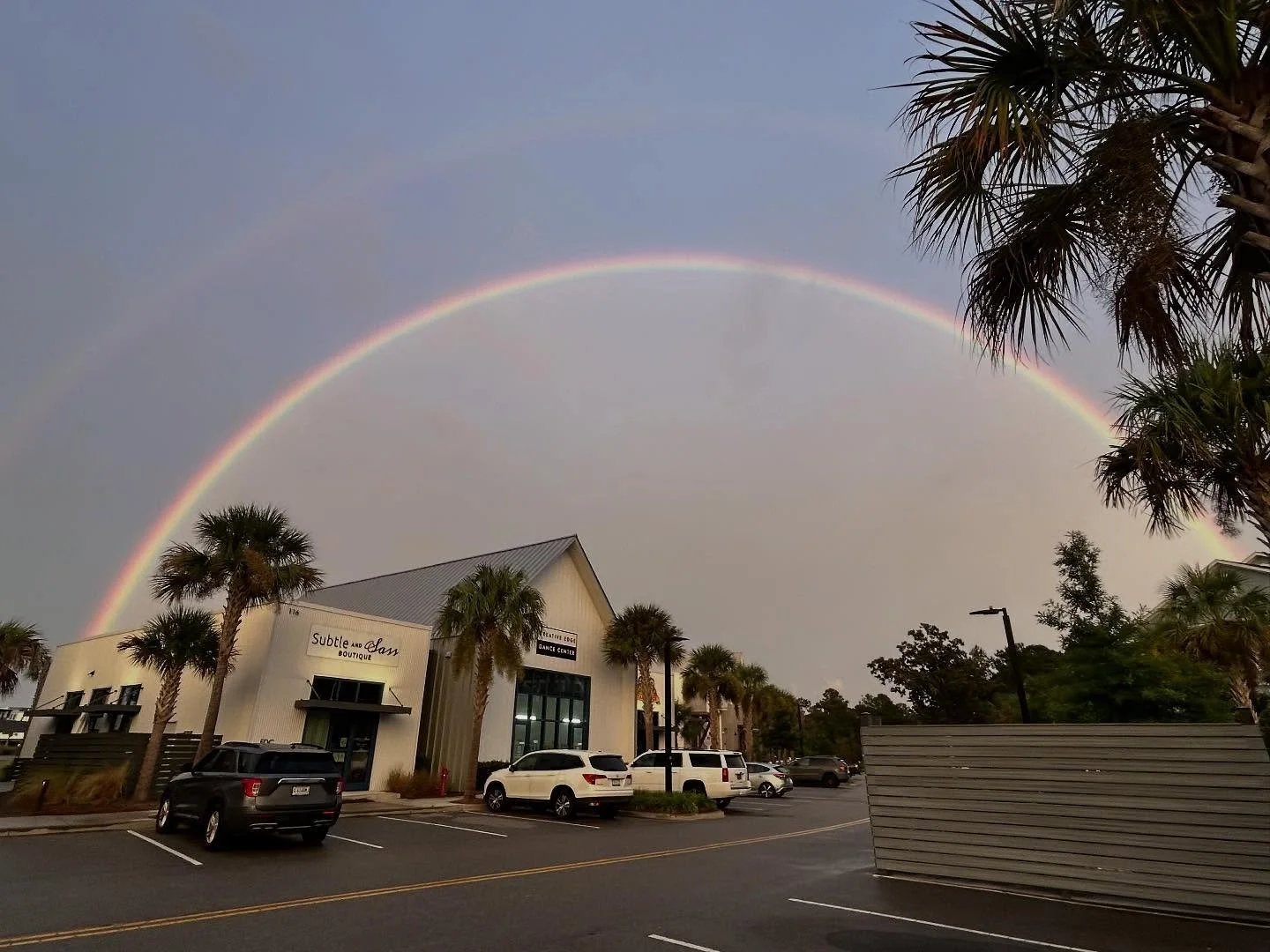 What a beautiful and magical start to the week 🌈 

#dancecedc #moveshapeinspire #cedcszn11 #dancehome #dancefamily