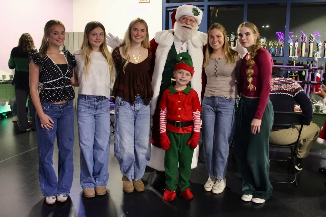 We love hosting our favorite guy of the season for Cocoa &amp; Cookies with Santa! Another CEDC Christmas party full of festivity! 🎄🎅🏻🎁🍬

#dancecedc #cedcxmas #santa #moveshapeinspire #cedcszn11