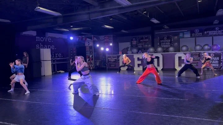 BIG THANKS to Ryan Kirby for his time with us yesterday starting off our Spring residency! And shout out to Cassie for the assist! We loved our time with you both, and are counting down the days til next time!

@ryankirby_ 
@cassierosss 

#dancecedc 