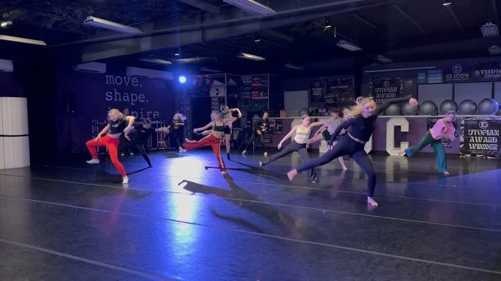 Thank you @ryankirby_ and @cassierosss for another iconic Thursday night of dancing! 💜🪩✨

#dancecedc #cedcszn11 #moveshapeinspire #ryankirby #letsdance