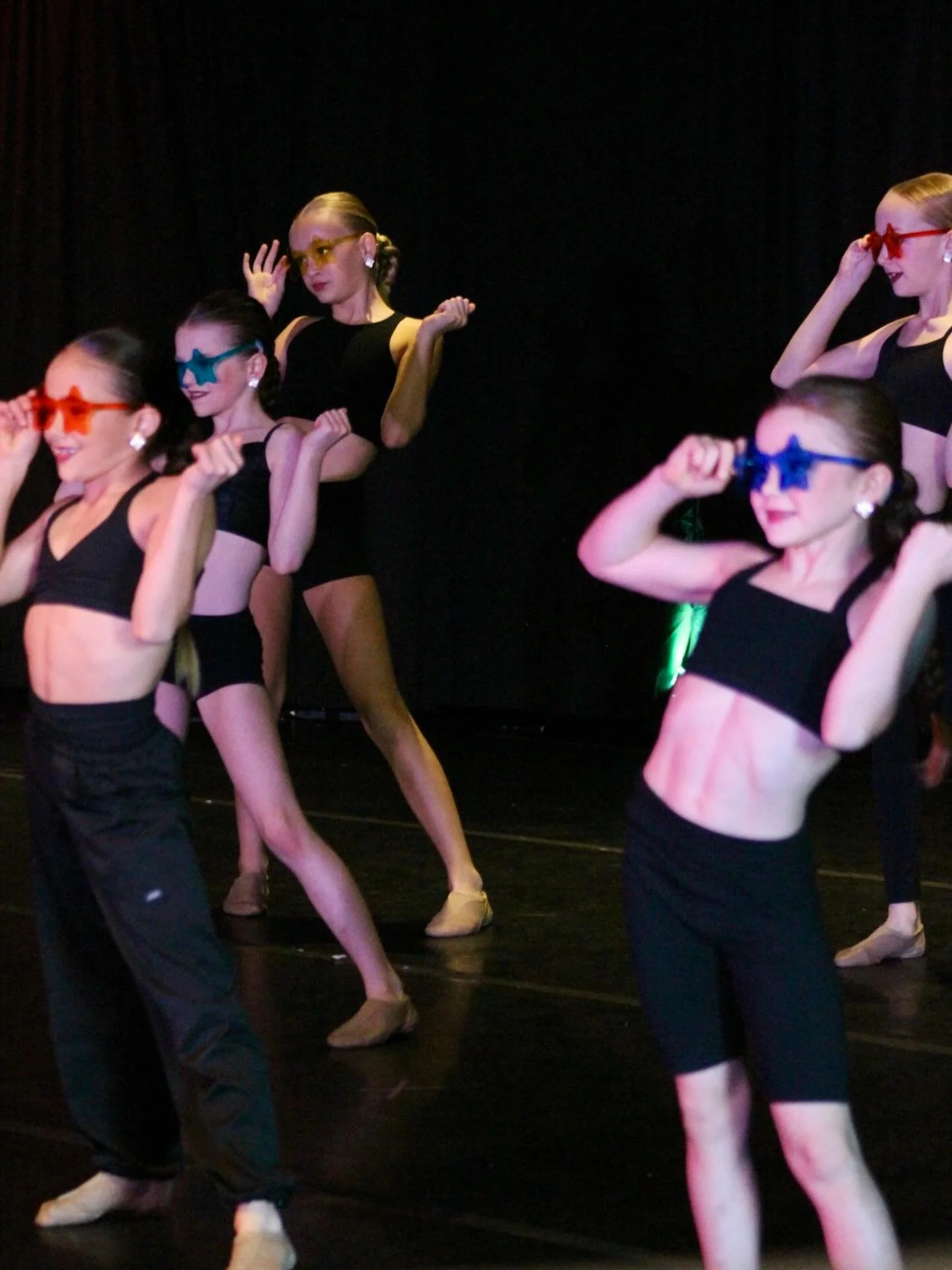 Grab your sunnies, it&rsquo;s SPRING BREAK! Tag us in your spring break dance pics! And don&rsquo;t forget to find time to stretch and practice, but maybe with the sand between your toes! 😎🏝️☀️