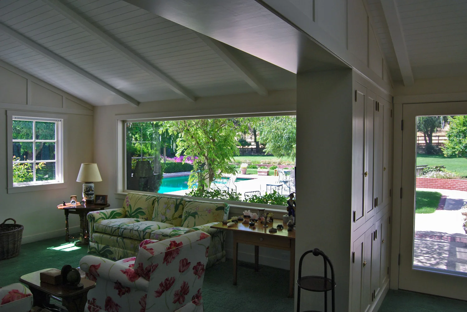 livingroom2.jpg
