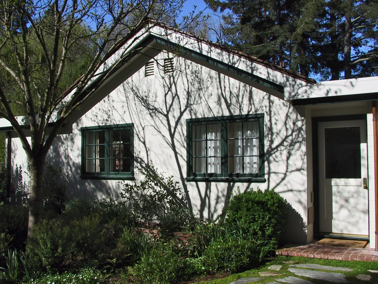 side_exterior.jpg