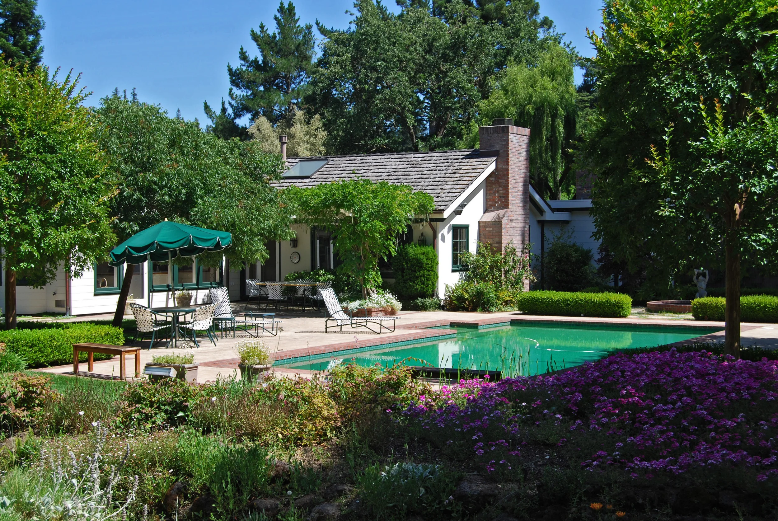 back_exterior5.jpg