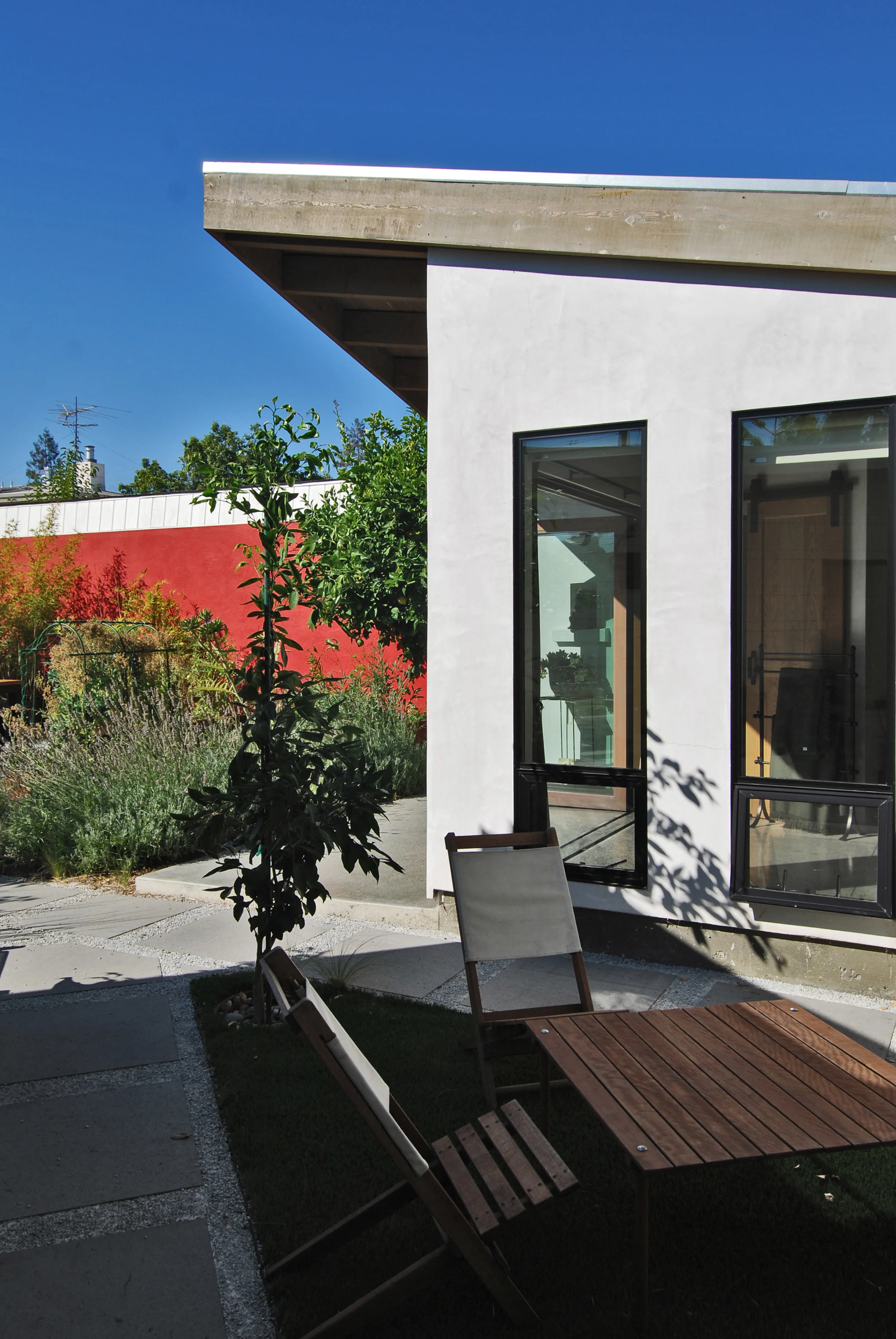side_exterior.jpg