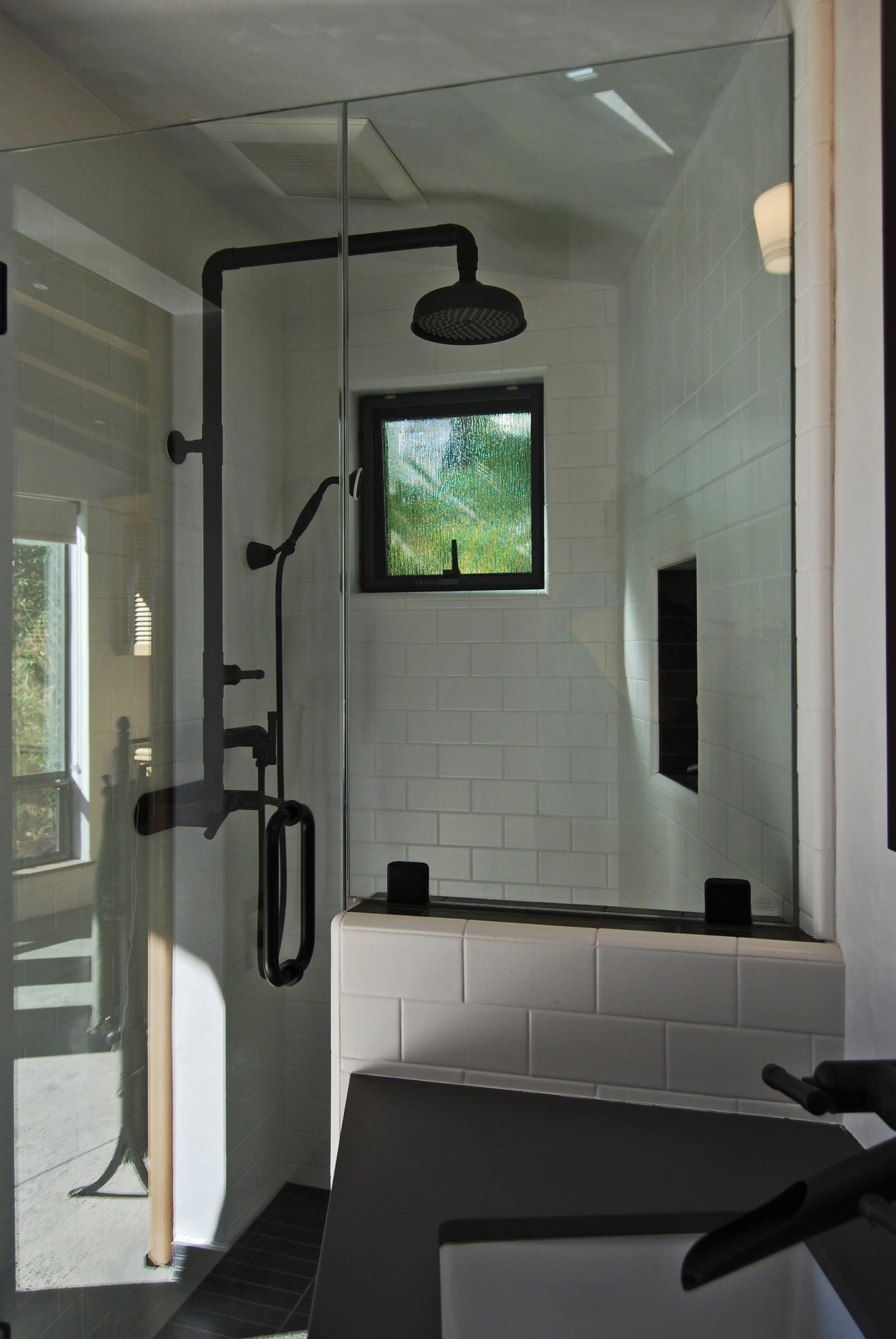 bathroom1.jpg