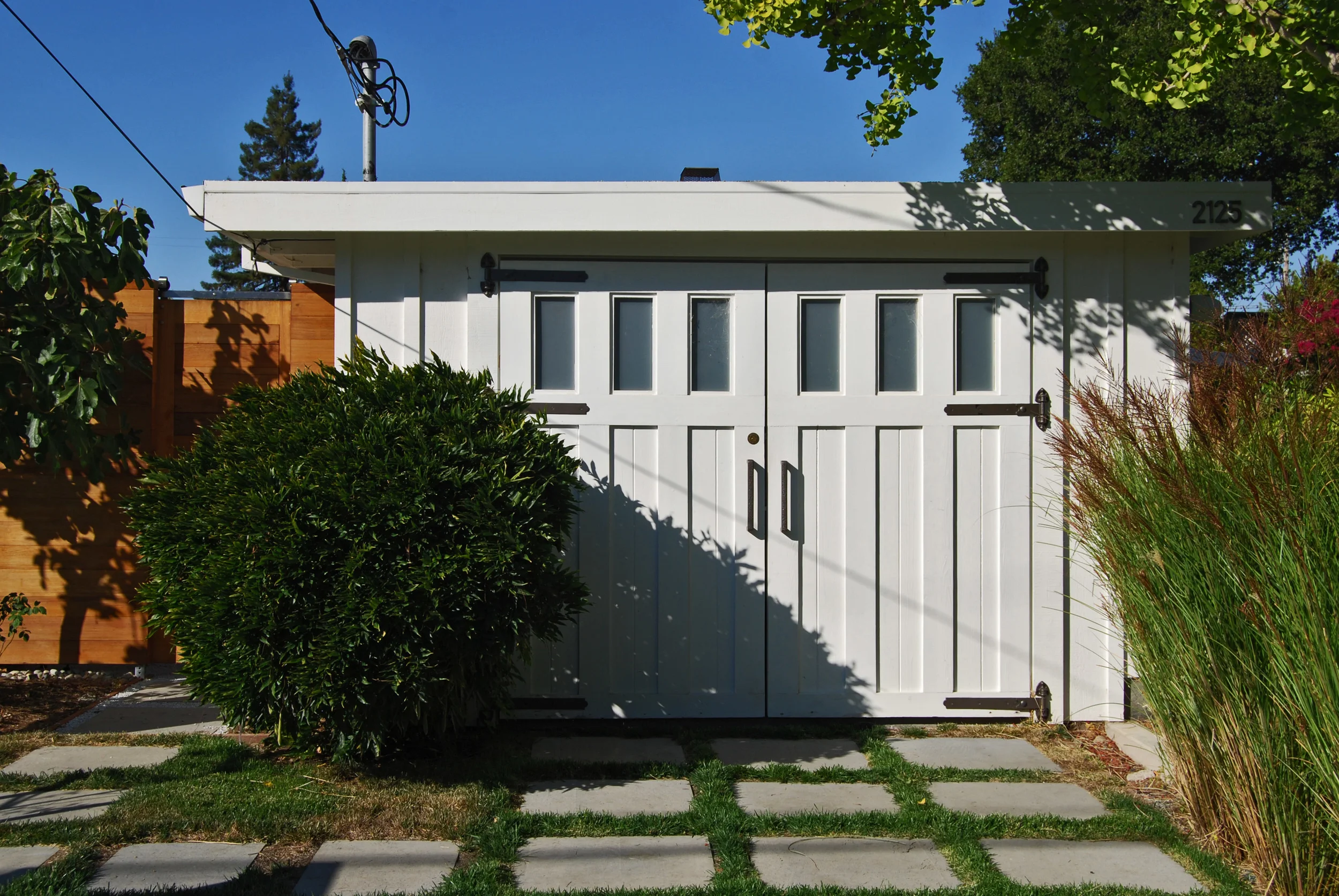 front_house2.jpg