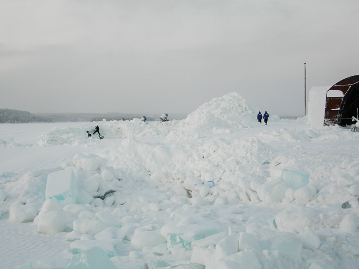 Ice and snow junkyard