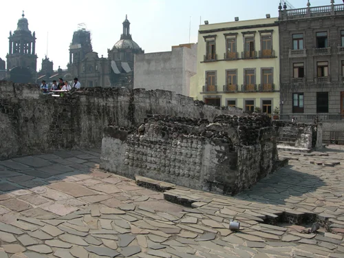Templo Mayor - sculls
