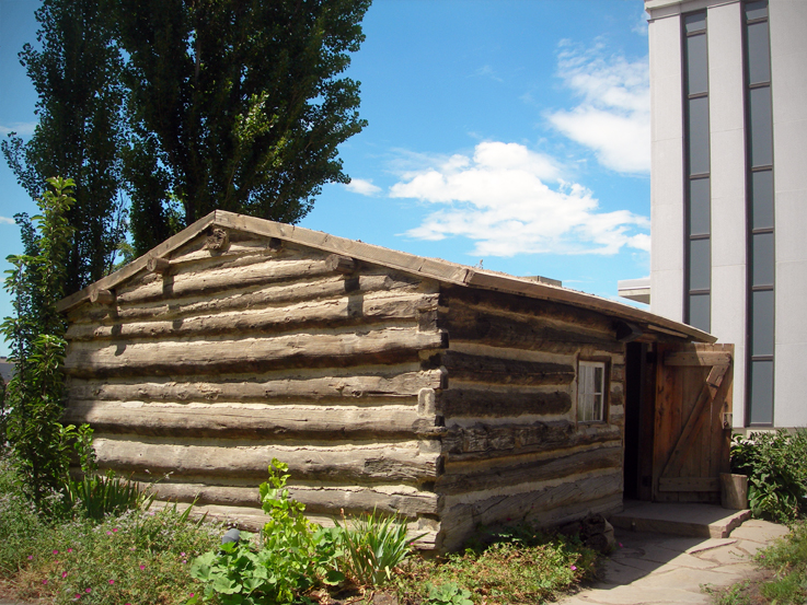 Pioneers' log cabin / Family History Library, Salt Lake City, Utah