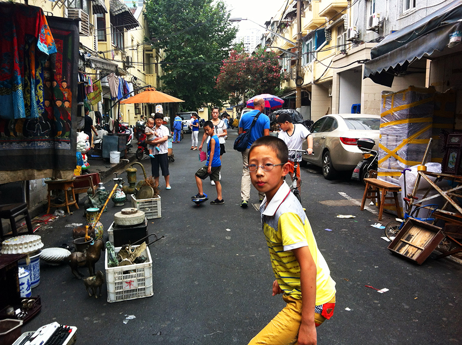 Dongtai Road Antique Market