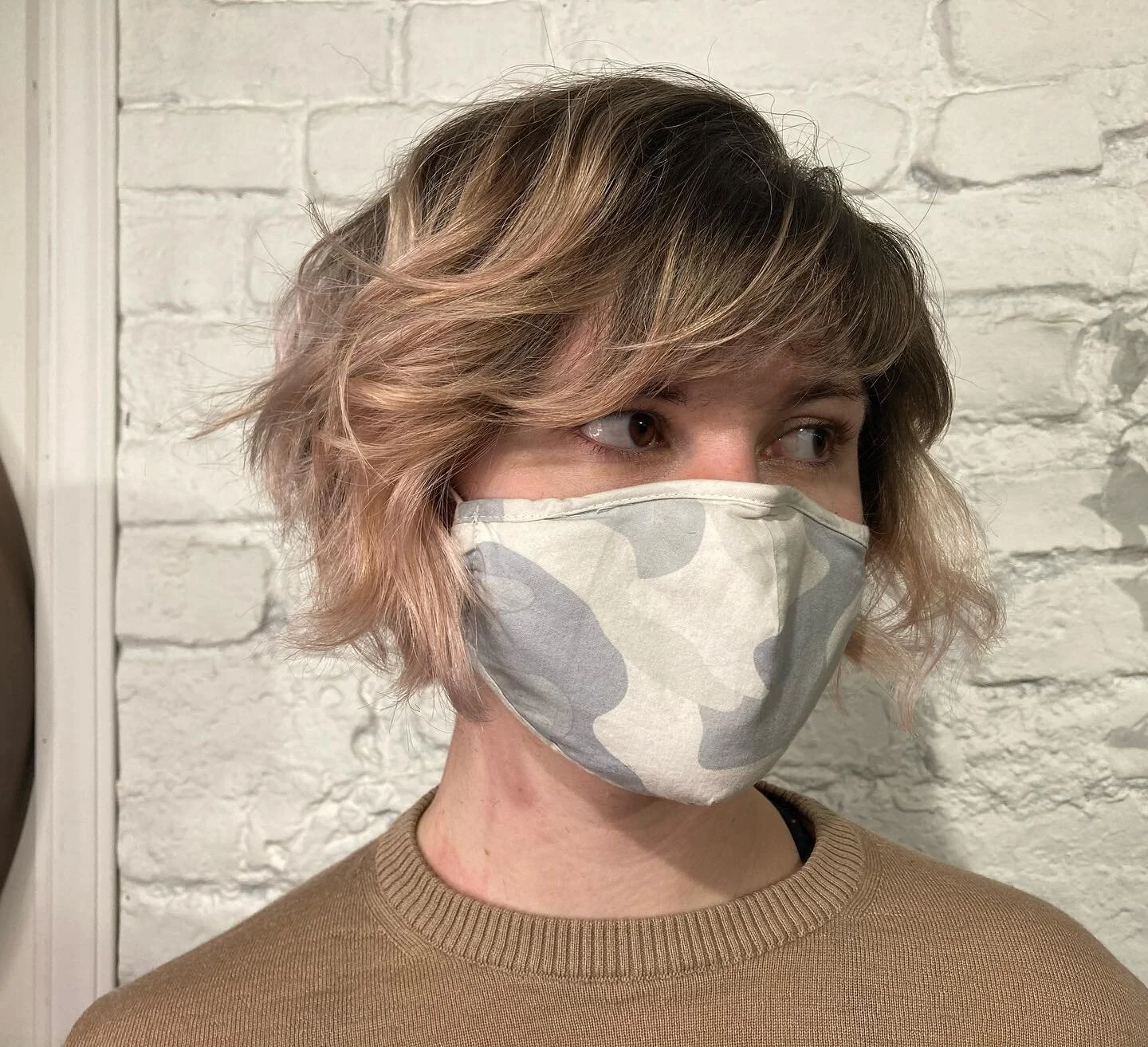 #shorttexturedbob #texturedbob #bobhaircut #bobcuts #highlights #balayage #yvrhairstylist #yvrsalon #vancouverhairstylist #vancouverhaircut hair done by Lala @larissadennill