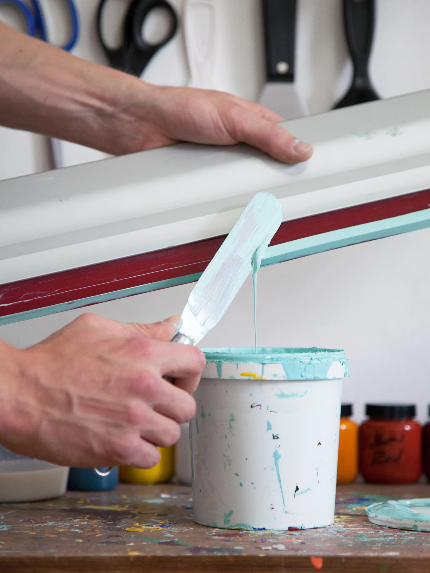 Scraping Cockatoo Background Colour into Pot Incidental_.jpg