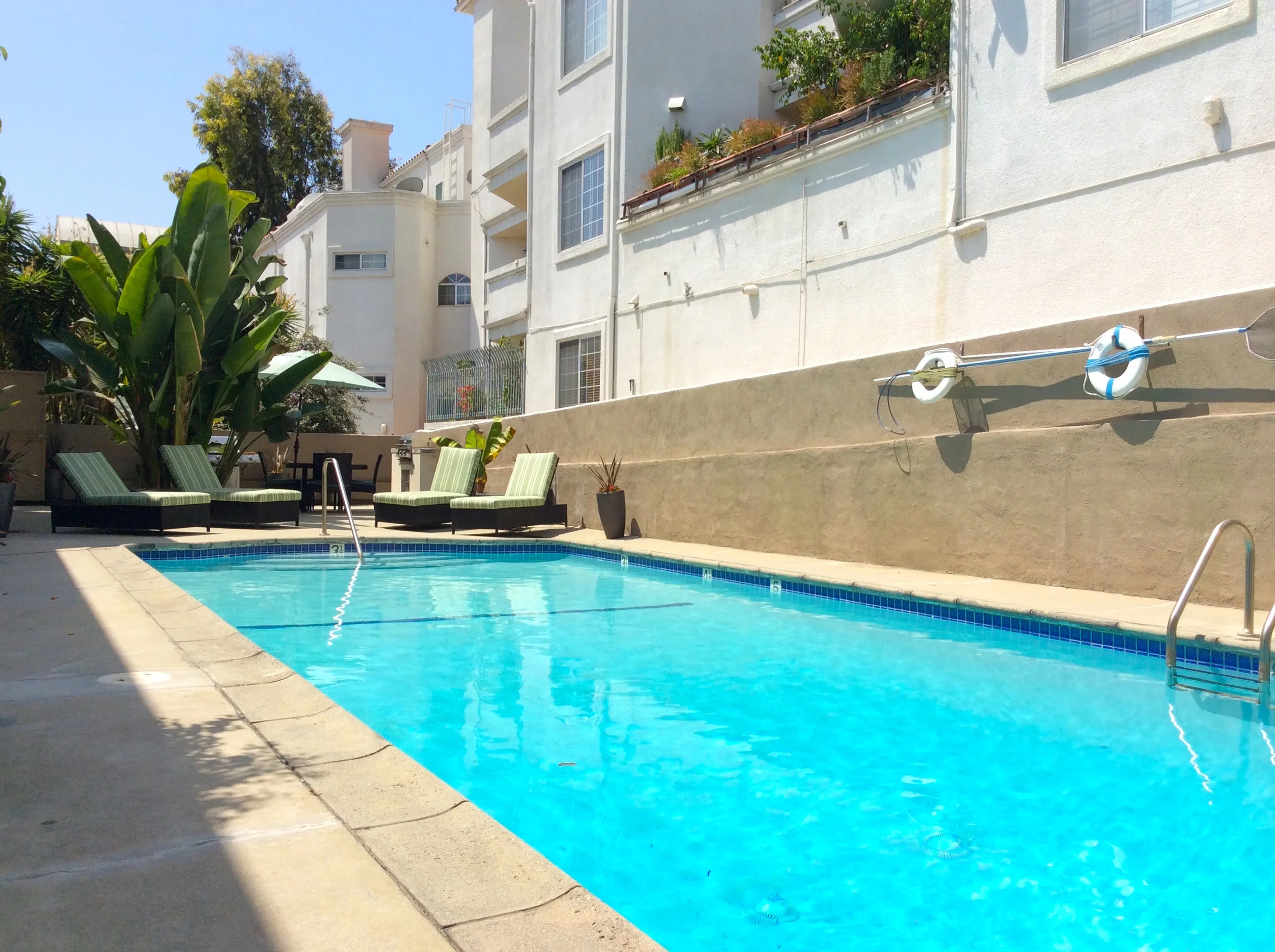 1837 La Brea Pool  2.JPG