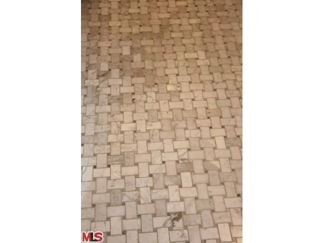 12-616765-21.jpg