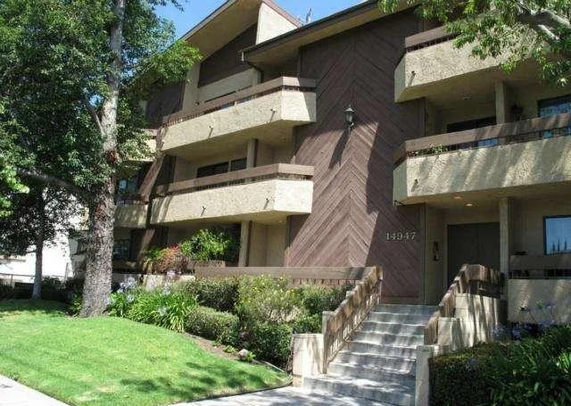14947 Burbank Blvd.