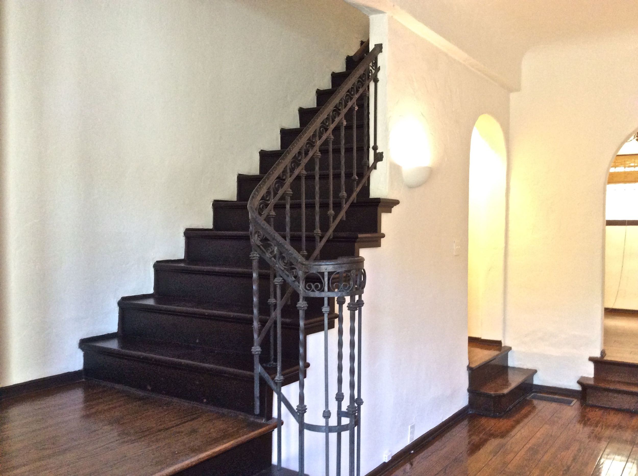 1515 Hayworth Staircase 1b.jpg