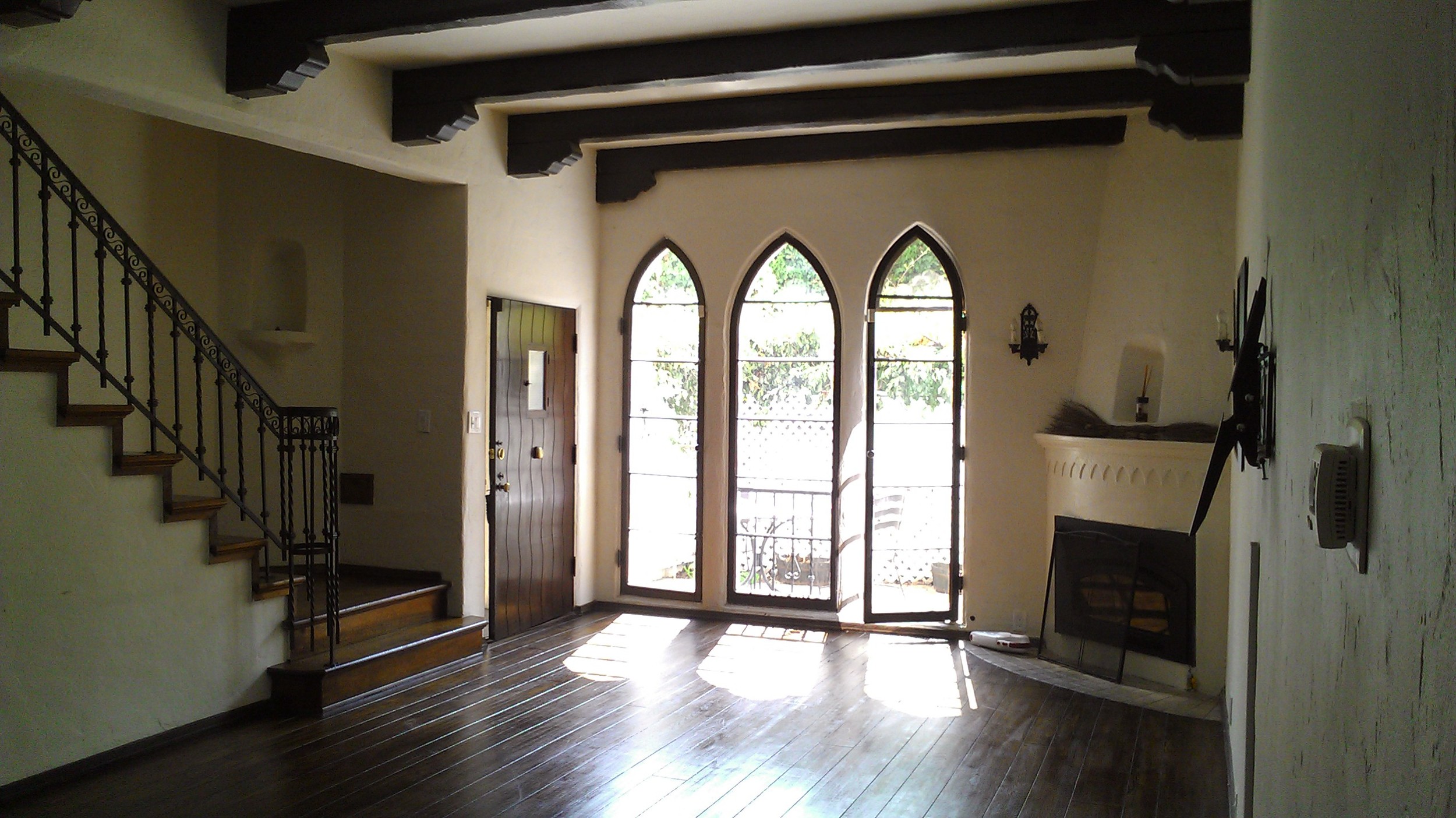 1515 Hayworth Windows 1c.jpg