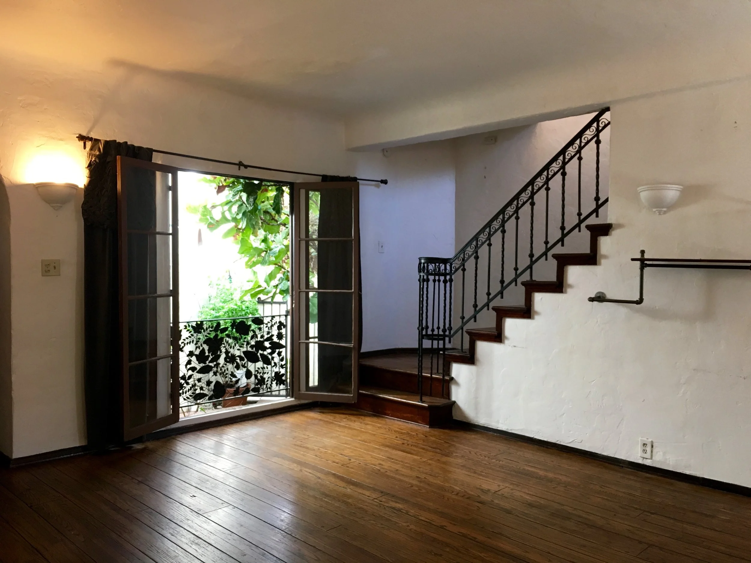 1519 1/2 Hayworth Ave