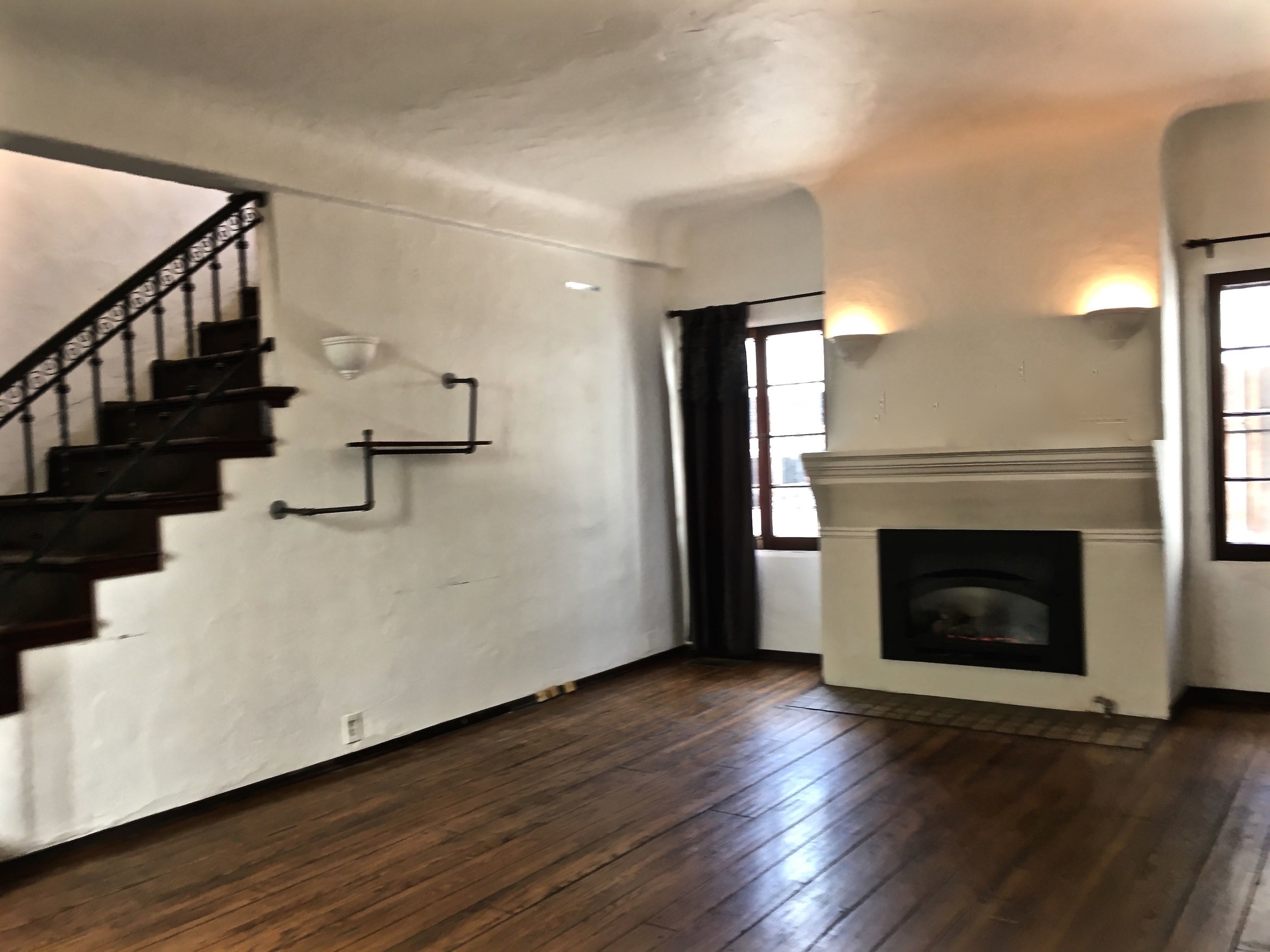 IMG_5368 1519 1-2 Fireplace.jpg