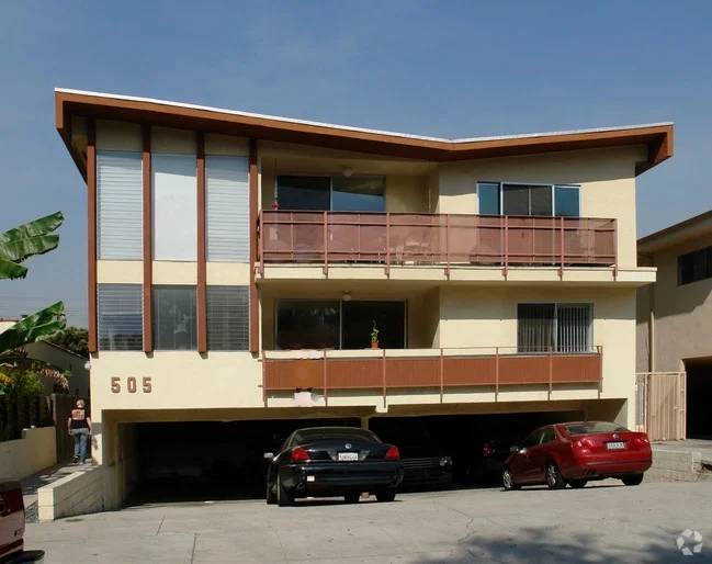 505-n-alfred-st-west-hollywood-ca-building-photo.jpg