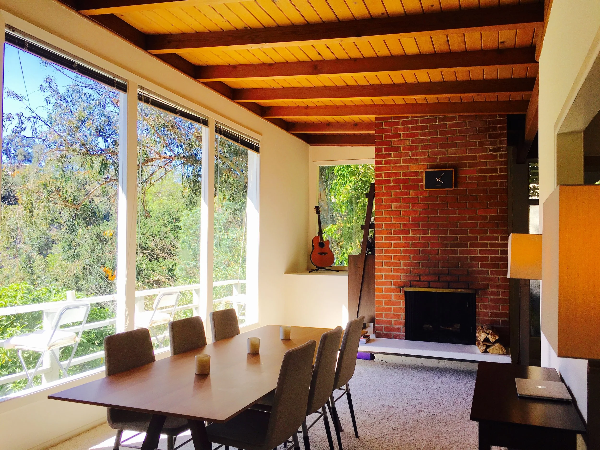 8275-8279 Mannix Duplex