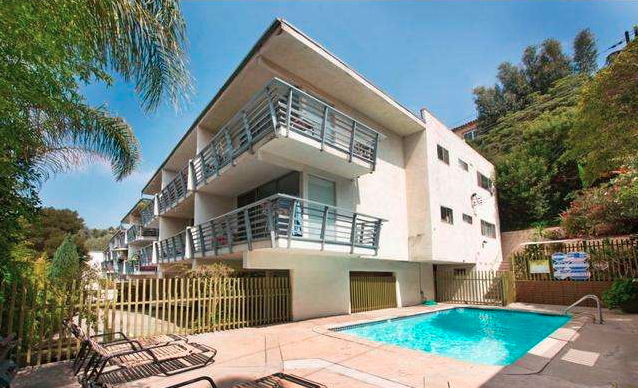 1920 Hillcrest Exterior Pool : Bldg.jpg