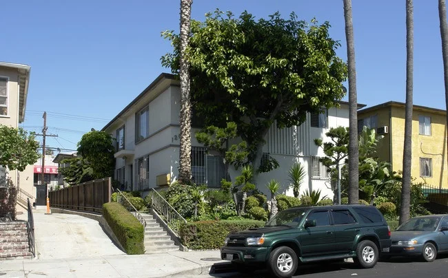 120-s-manhattan-pl-los-angeles-ca-primary-photo.jpg