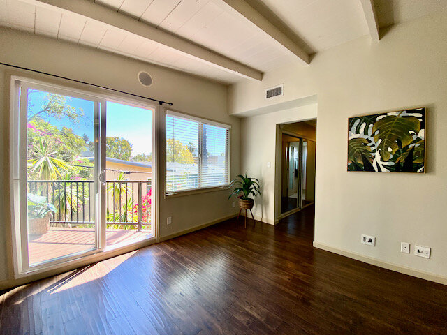 1820 N La Brea Ave #9