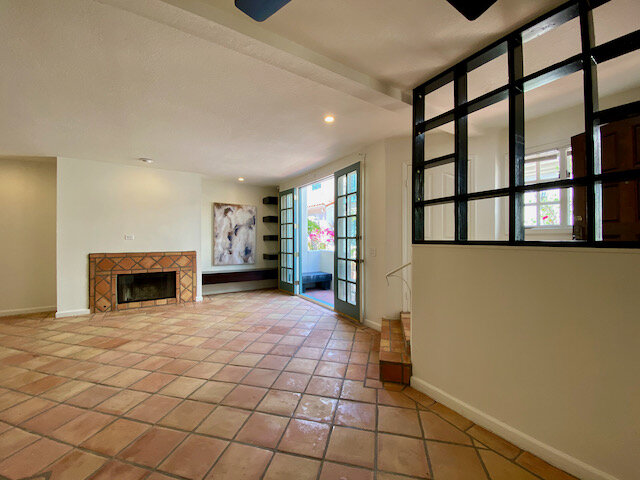 1123 N Flores #2 - 2.jpeg