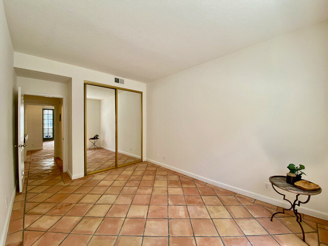 1123 N Flores #2 - 18.jpeg