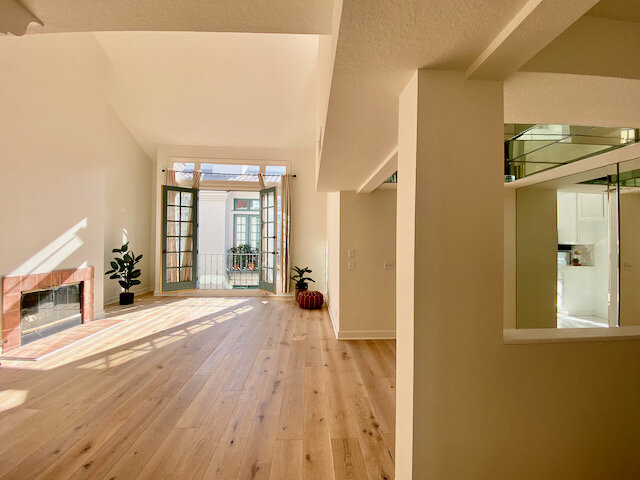 1123 N Flores #20 2020 - 13.jpeg